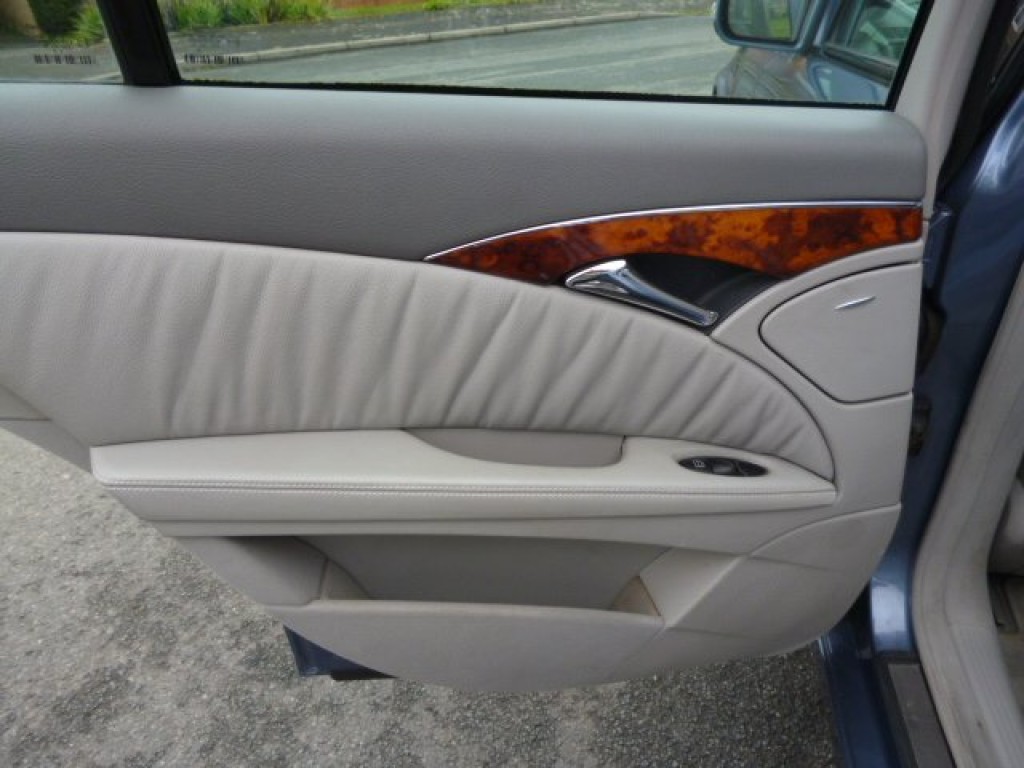 MERCEDES-BENZ E CLASS