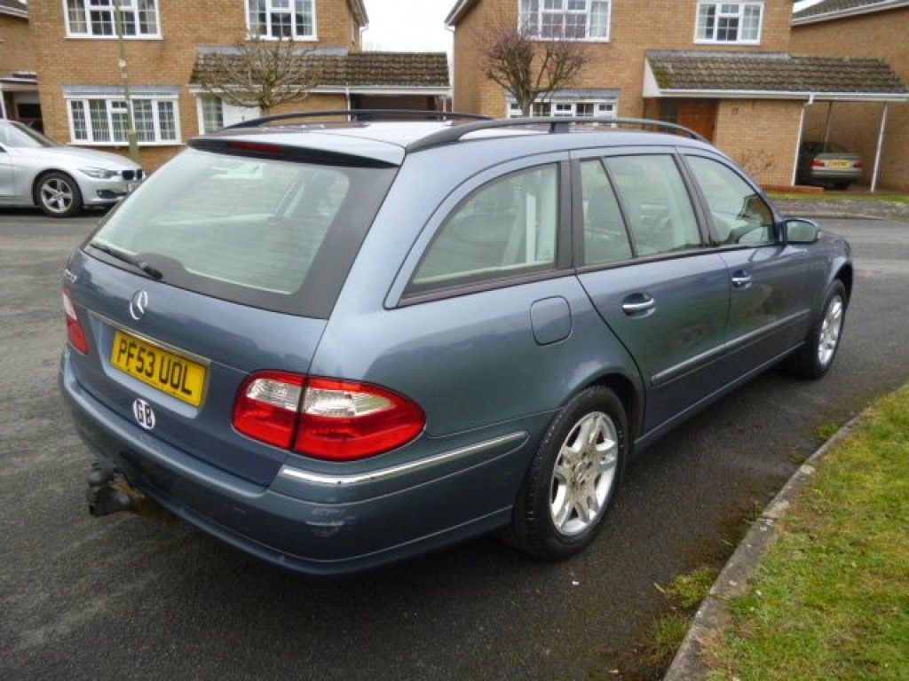 MERCEDES-BENZ E CLASS