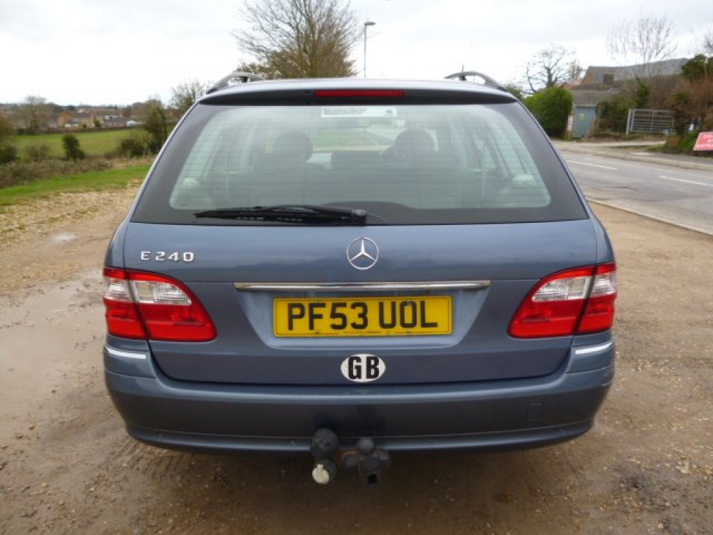 MERCEDES-BENZ E CLASS