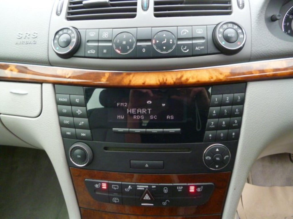 MERCEDES-BENZ E CLASS