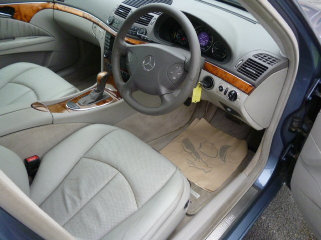 MERCEDES-BENZ E CLASS