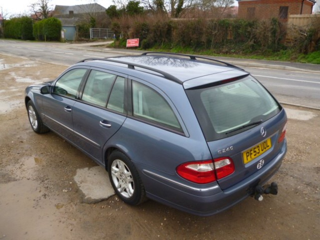 MERCEDES-BENZ E CLASS