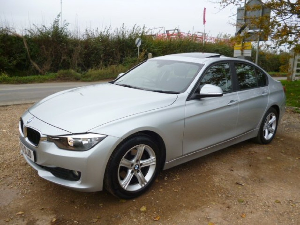 BMW 3 SERIES