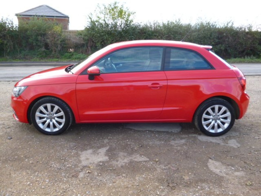 AUDI A1