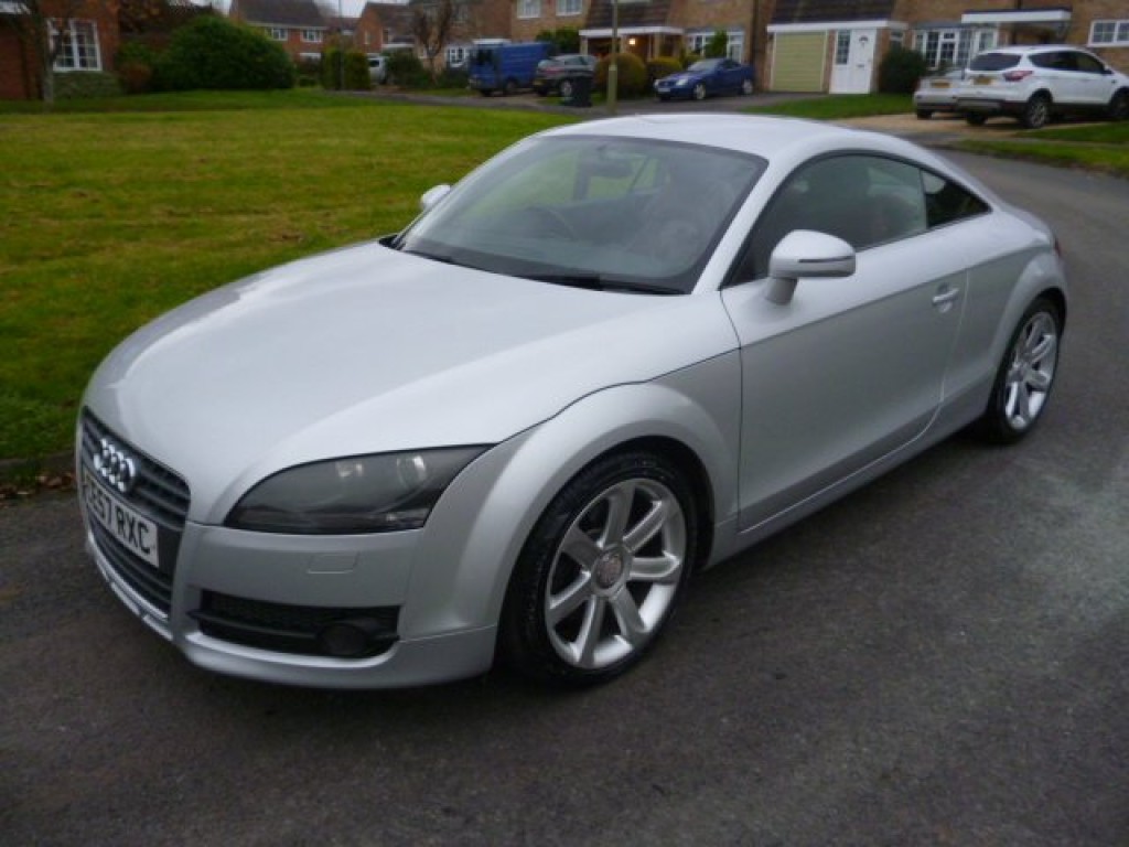 AUDI TT