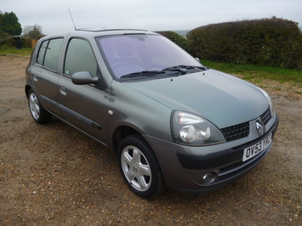 RENAULT CLIO
