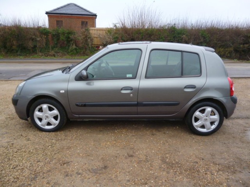 RENAULT CLIO