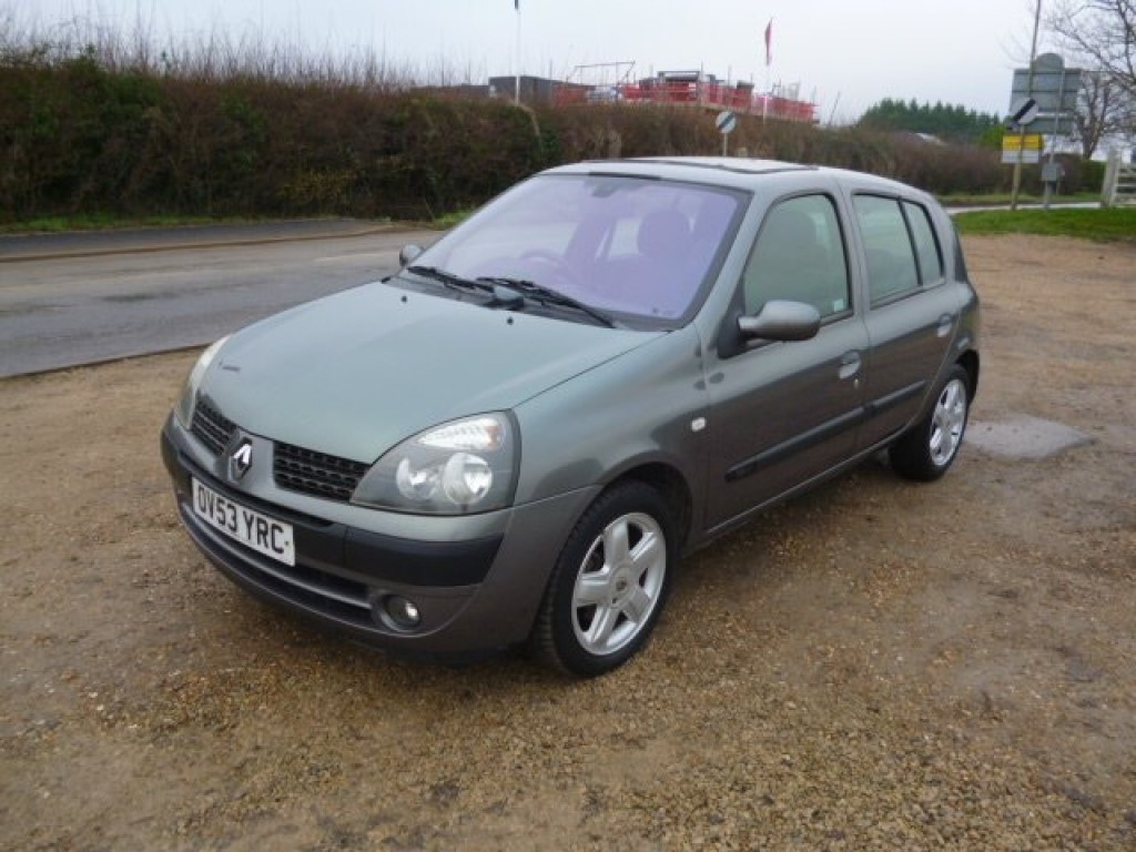 RENAULT CLIO