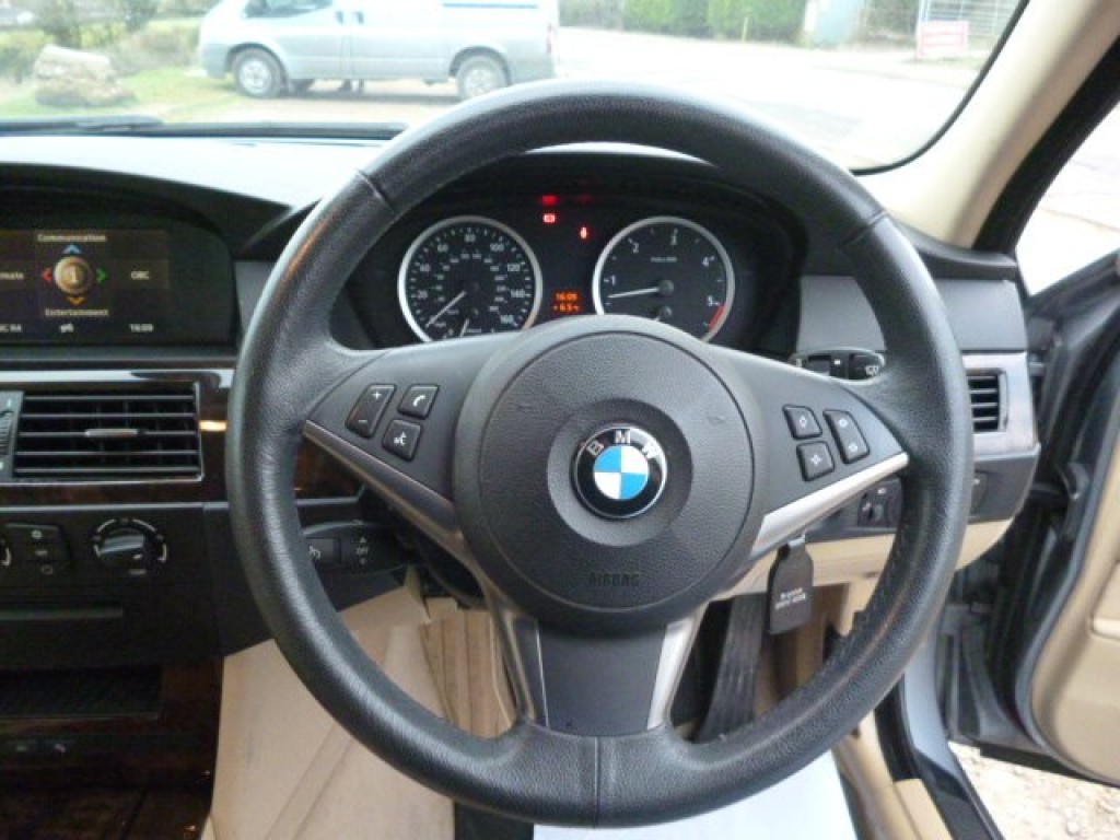 BMW 5 SERIES