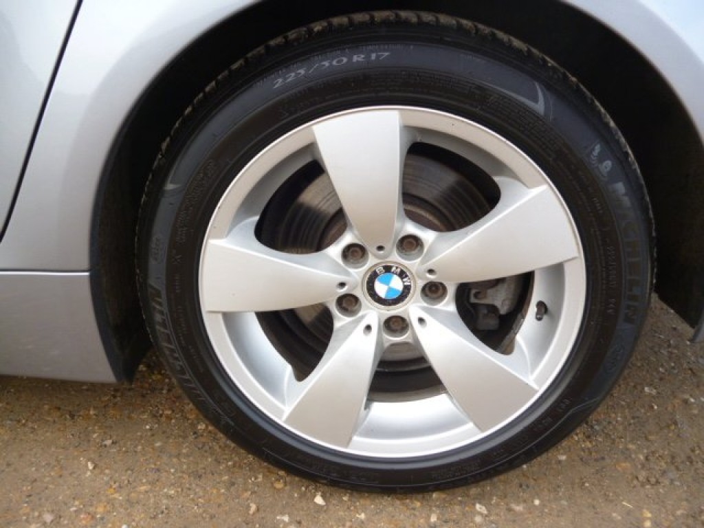 BMW 5 SERIES