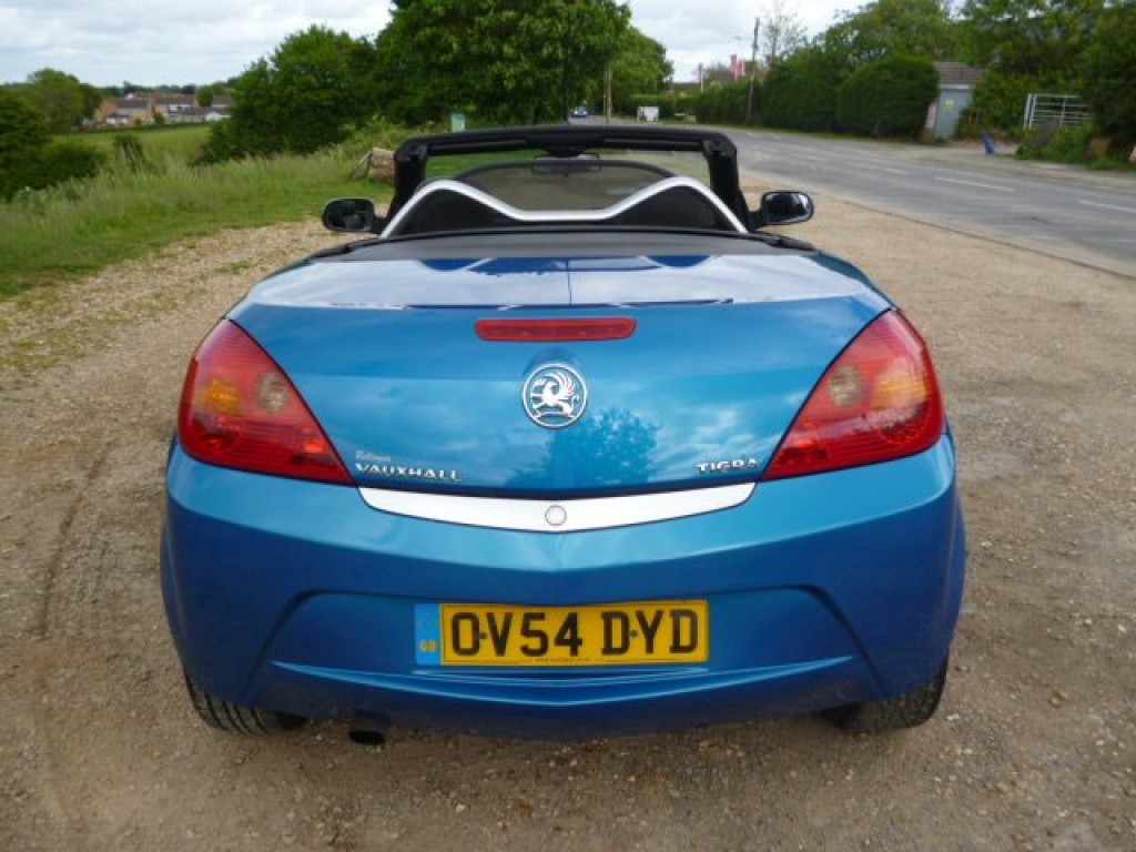 VAUXHALL TIGRA