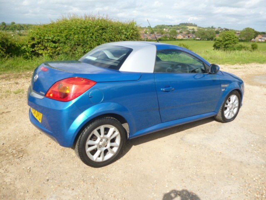 VAUXHALL TIGRA