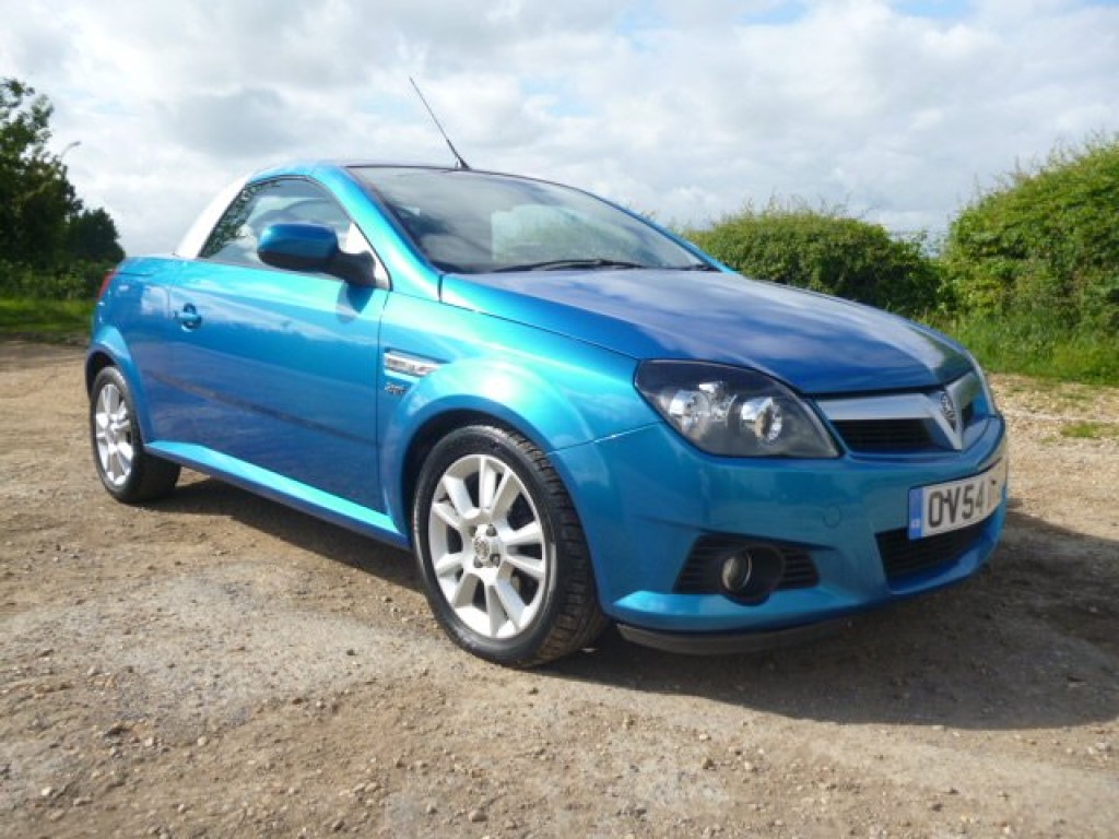 View VAUXHALL TIGRA 1.4 16V SPORT CONVERTIBLE DEMO + 1 OWNER, FULL VAUXHALL HISTORY, LOW MILES