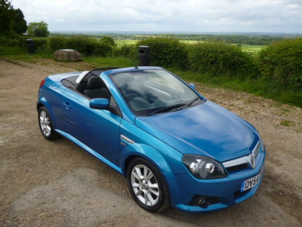 VAUXHALL TIGRA