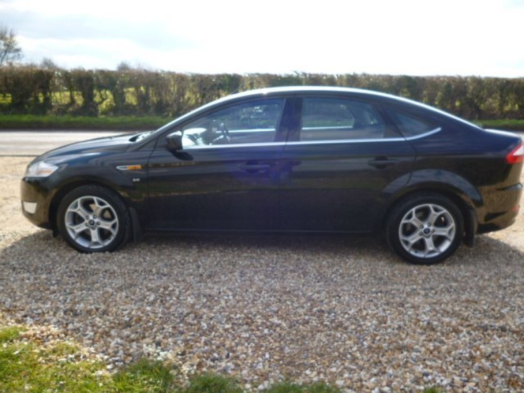 FORD MONDEO