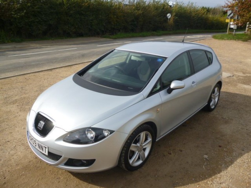 SEAT LEON