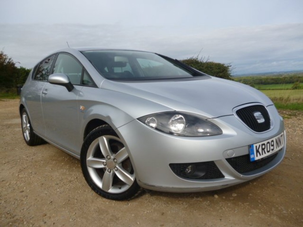 View SEAT LEON 1.4 TSI SPORT JUST SERVICED AND NEW MOT