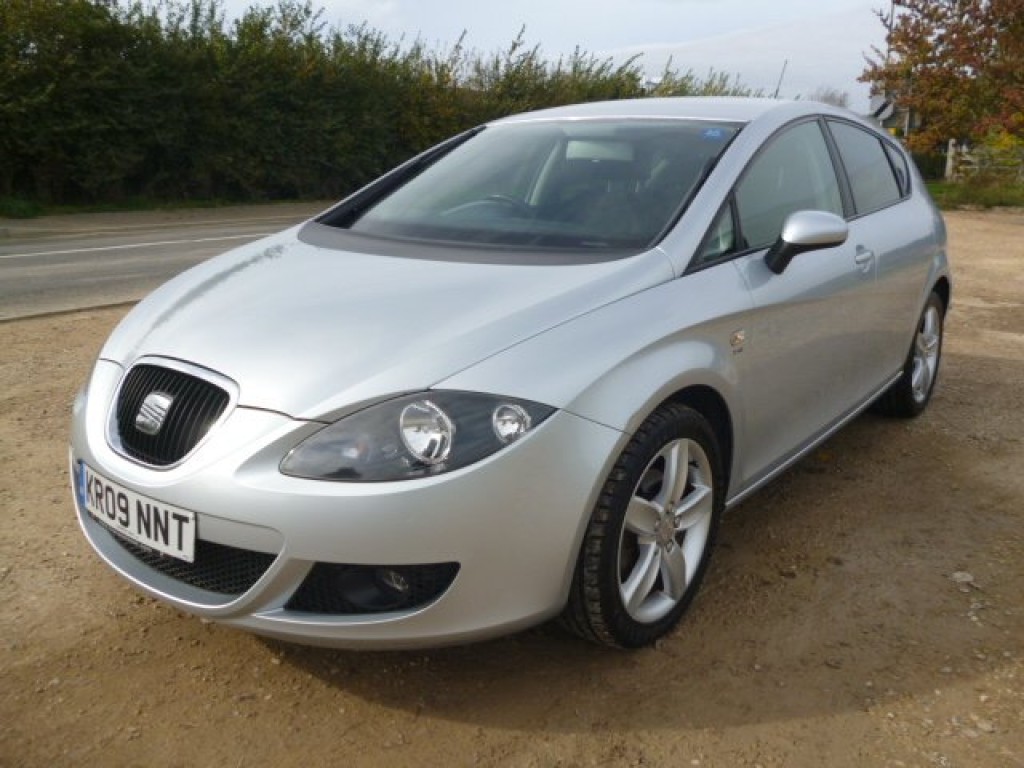 SEAT LEON