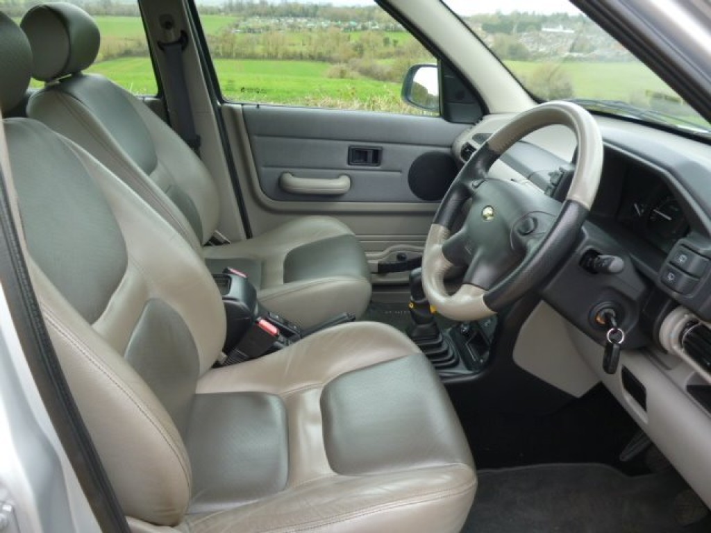 LAND ROVER FREELANDER