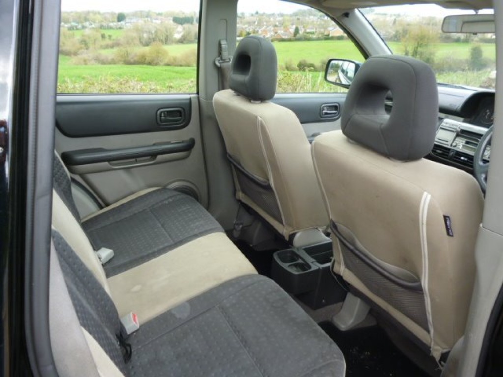 NISSAN X-TRAIL