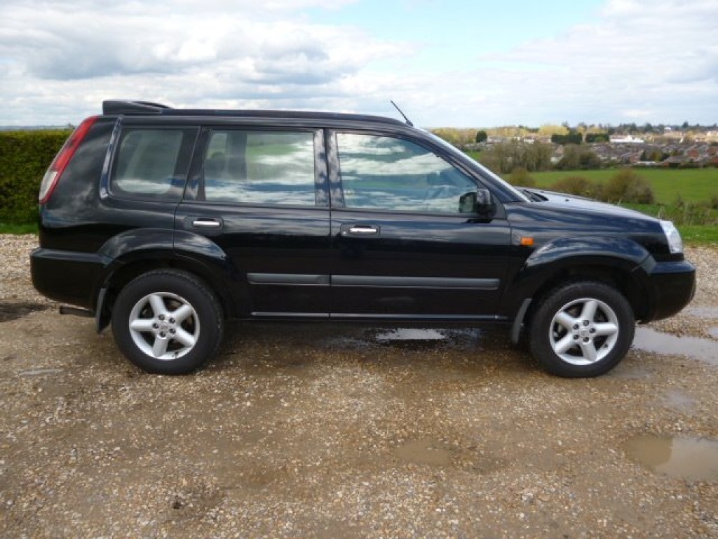 NISSAN X-TRAIL