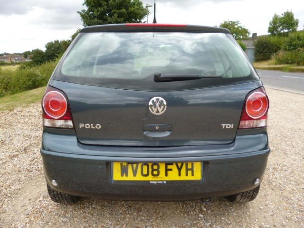 VOLKSWAGEN POLO
