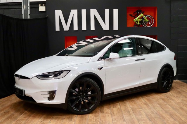 TESLA MODEL X