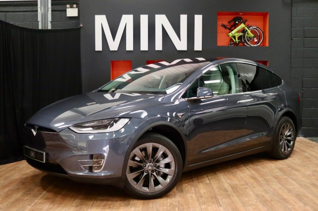 TESLA MODEL X