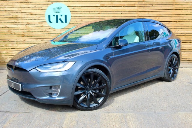 TESLA MODEL X