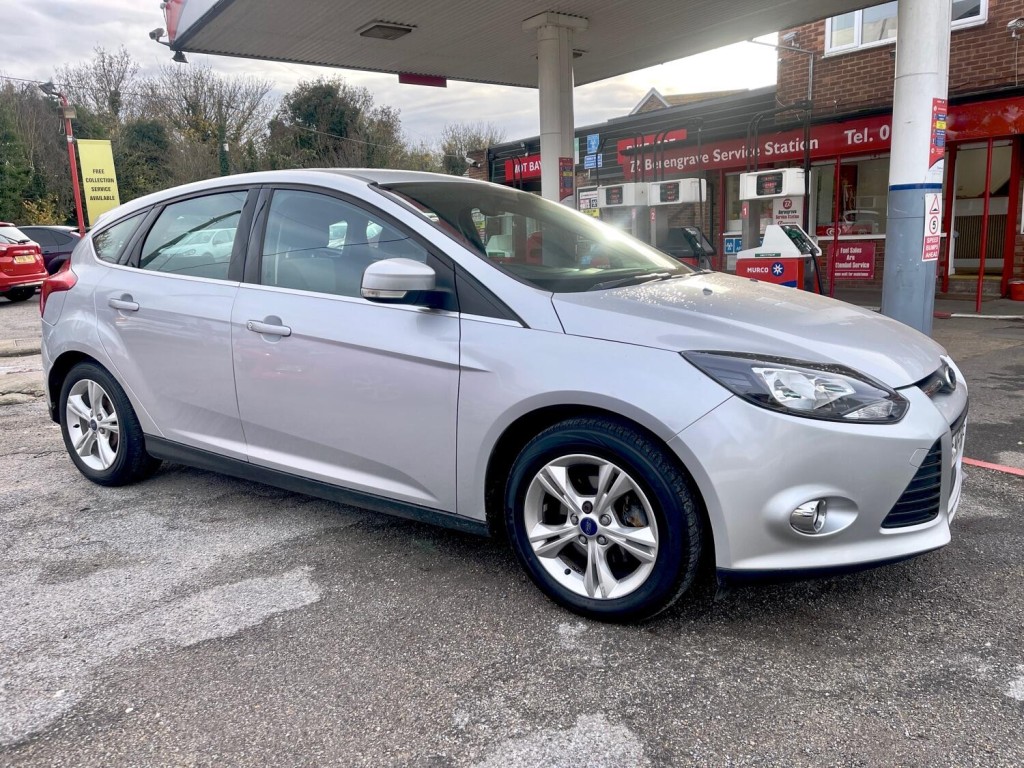 FORD FOCUS 1.6 Zetec + 12 FORD DEALER SERVICE HISTORY STAMPS