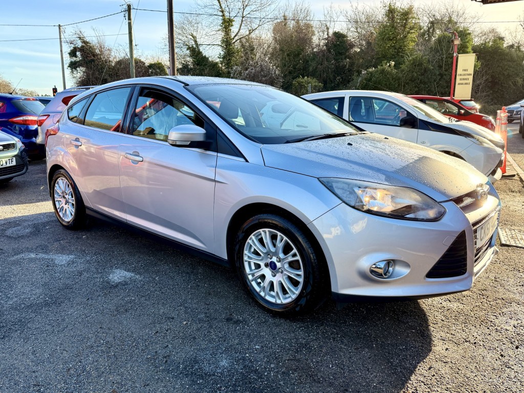 FORD FOCUS 1.6 Titanium
