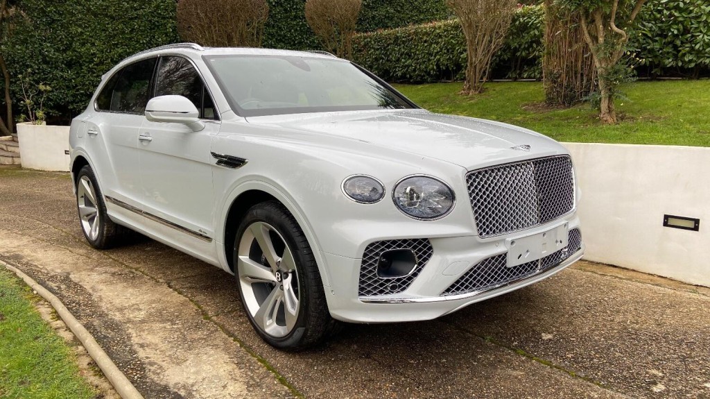 View BENTLEY BENTAYGA 4.0 V8 Azure 