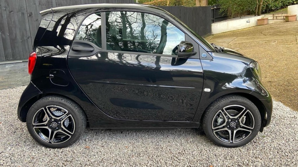 View SMART FORTWO  17.6kWh Pulse Premium 