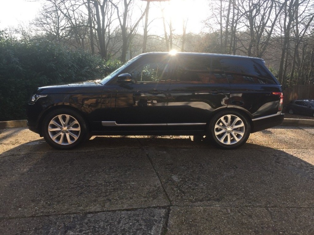 View LAND ROVER RANGE ROVER Vogue se