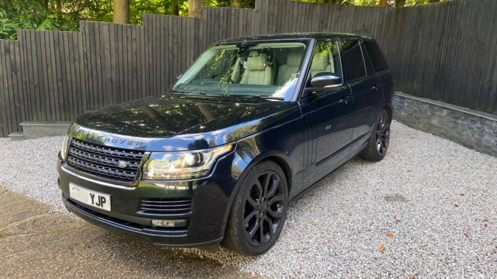View LAND ROVER RANGE ROVER 3.0 TD V6 Vogue