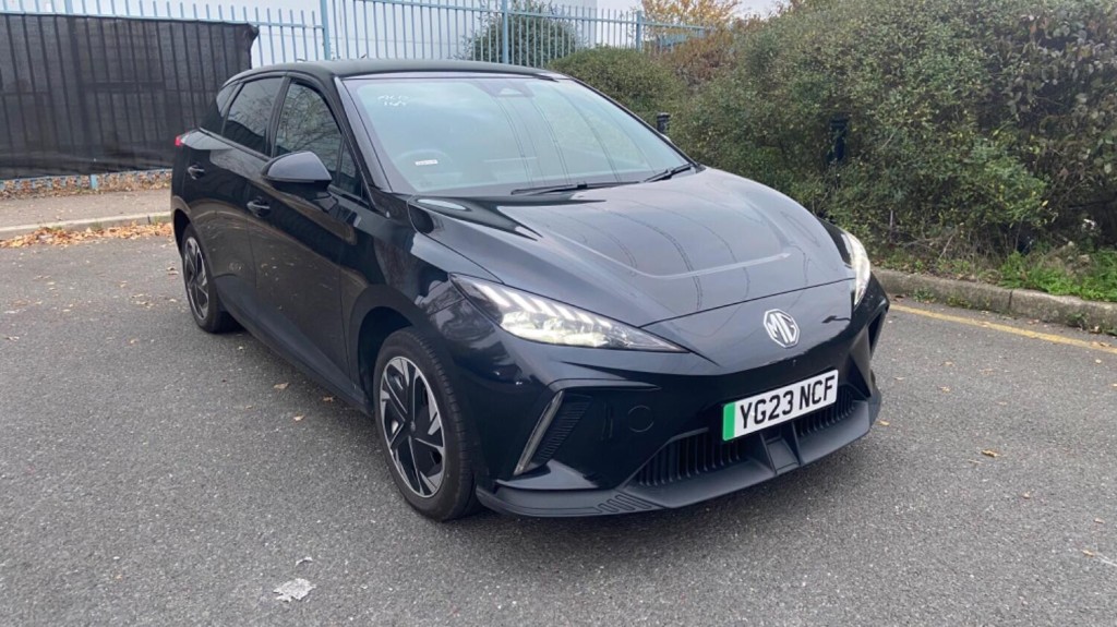 View MG MG4 64kWh Trophy Long Range