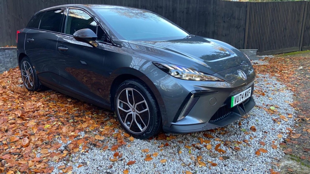 View MG MG4 64kWh Trophy Long Range