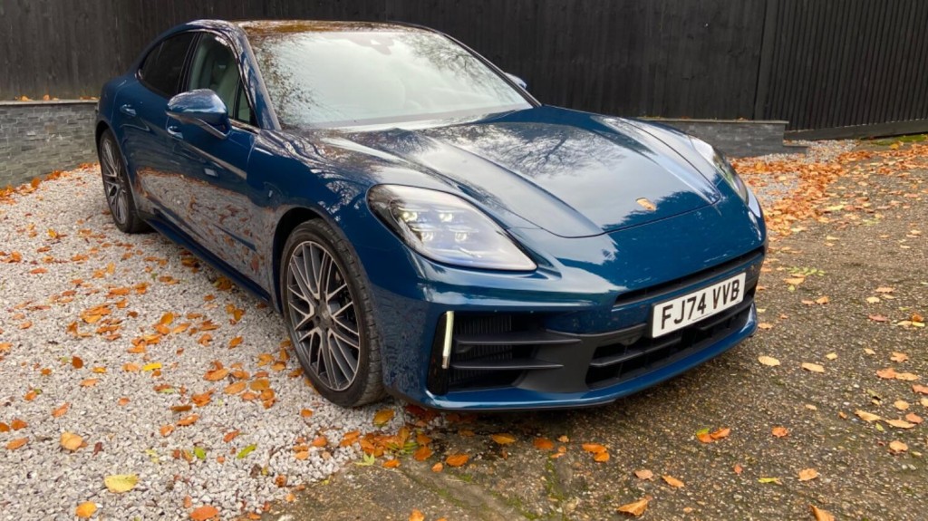 View PORSCHE PANAMERA 2.9 V6 4