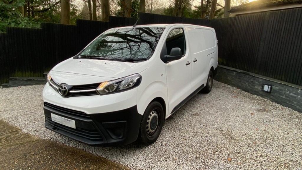 View TOYOTA PROACE 2.0 D Active