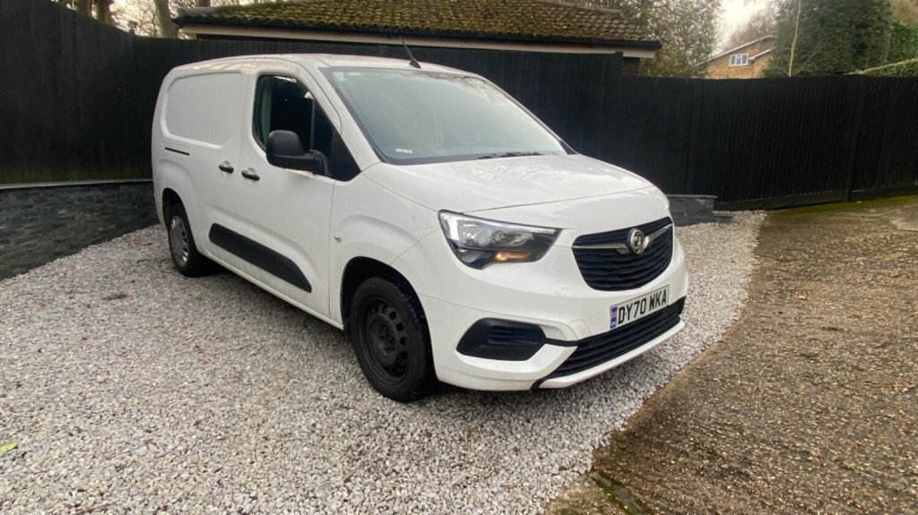 View VAUXHALL COMBO 1.5 Turbo D 2300 Sportive