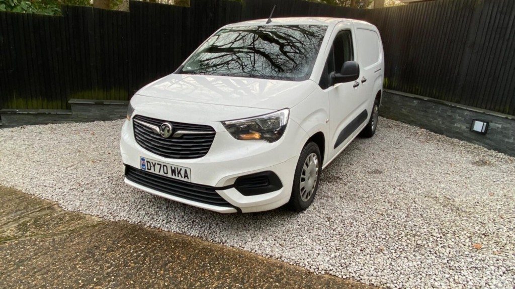 View VAUXHALL COMBO 1.5 Turbo D 2300 Sportive
