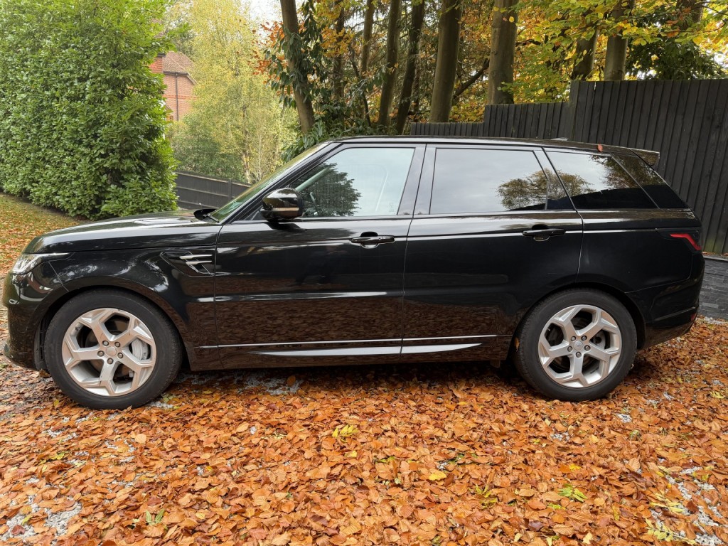View LAND ROVER RANGE ROVER SPORT 3.0 D300 MHEV HSE