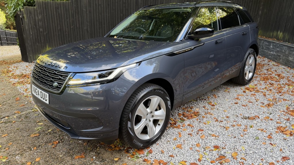 View LAND ROVER RANGE ROVER VELAR 2.0 P400e 19.2kWh S