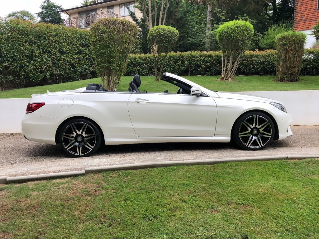 MERCEDES-BENZ E CLASS