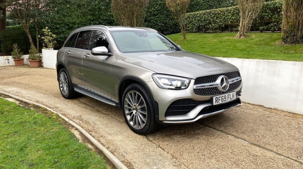 View MERCEDES-BENZ GLC 220d 4Matic AMG Line 9G -Tronic