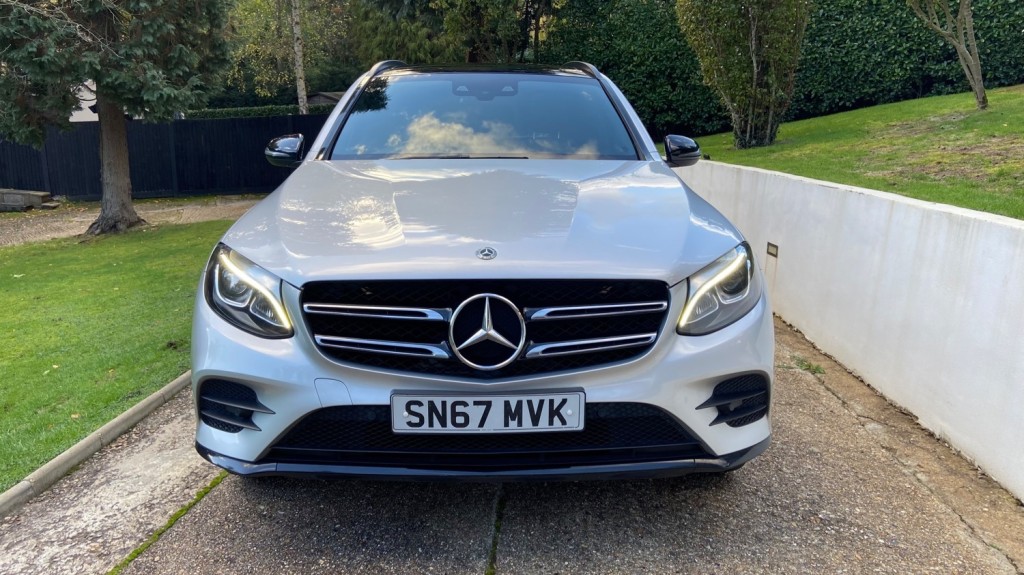 View MERCEDES-BENZ GLC 220d AMG Premium Night Edition