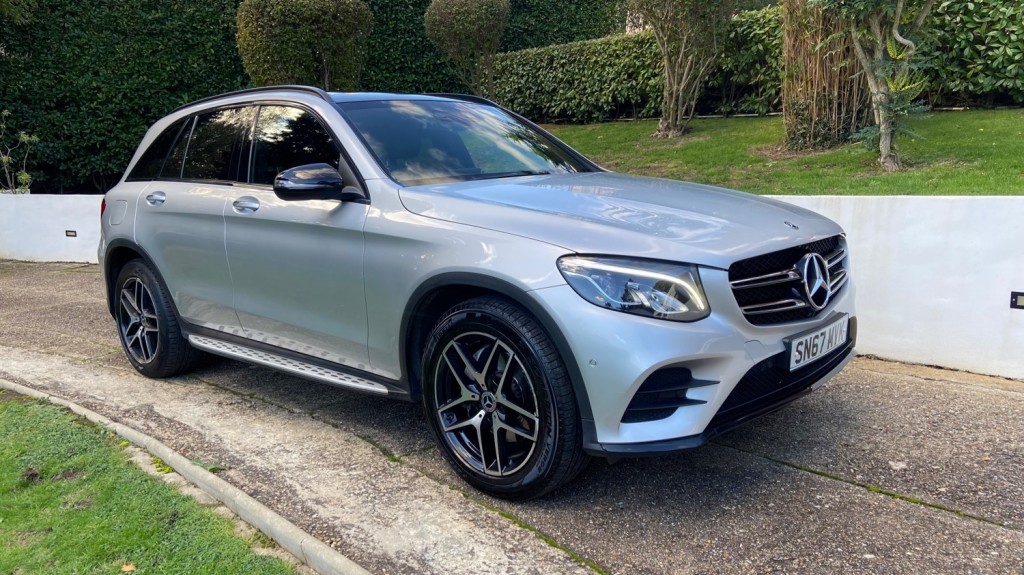 View MERCEDES-BENZ GLC 220d AMG Premium Night Edition