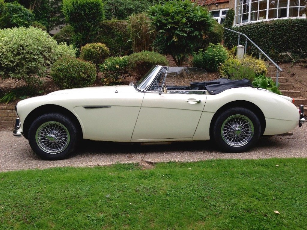 View AUSTIN HEALEY 3000 MK III BJ8