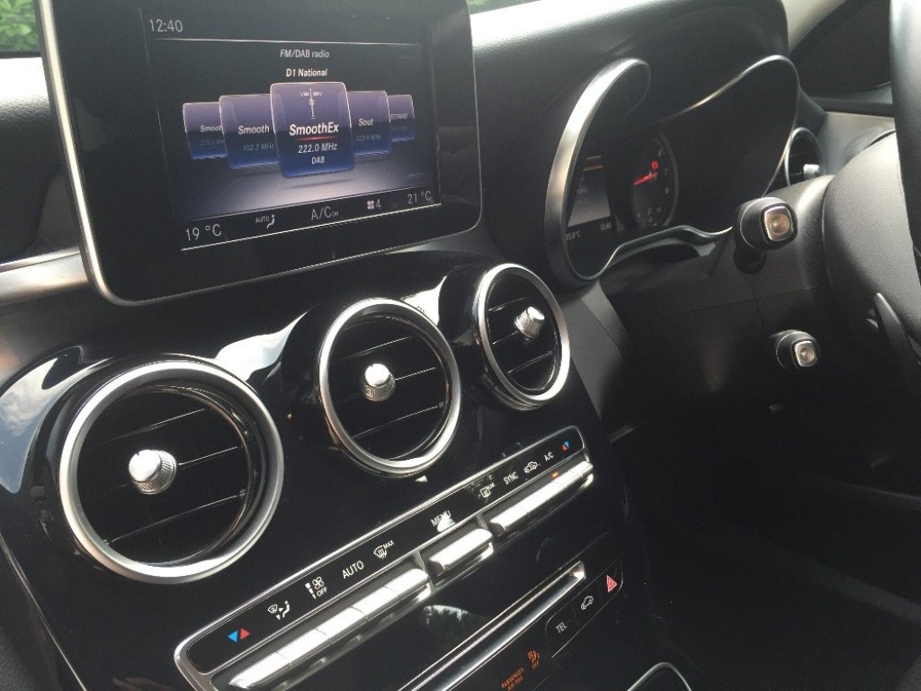 MERCEDES-BENZ C CLASS