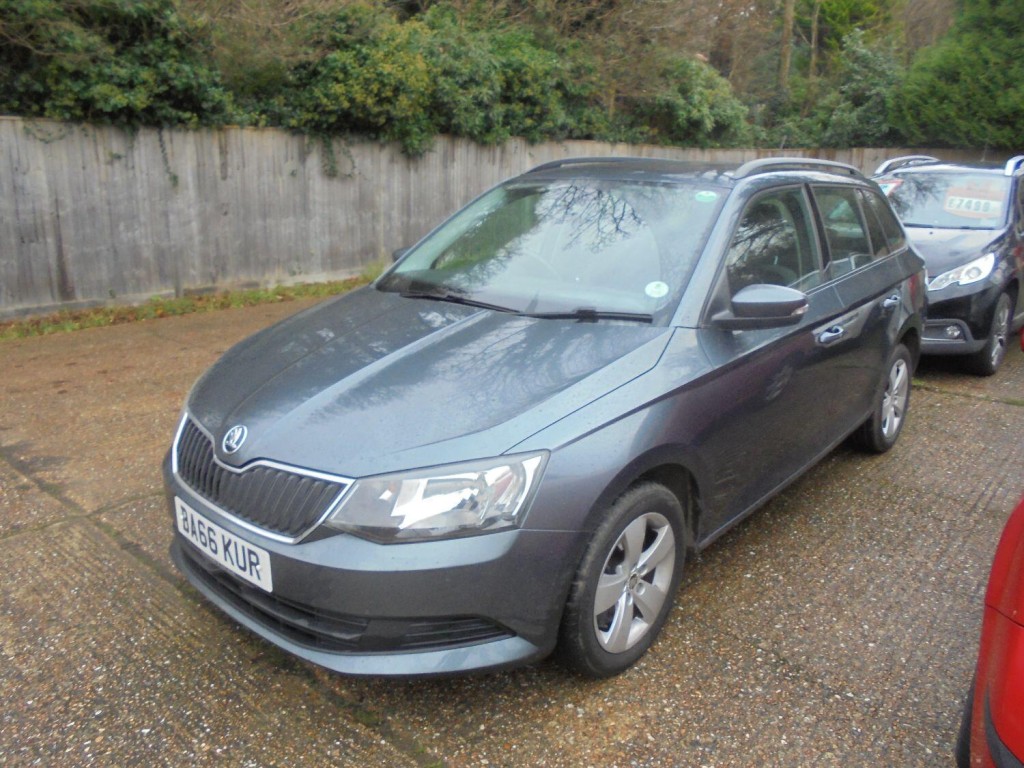 View SKODA FABIA 1.2 TSI SE